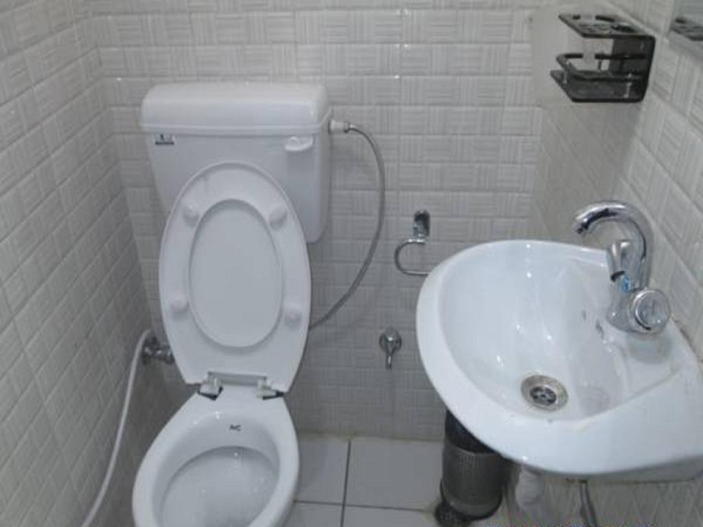 Charanpahari Hotel Nueva Delhi Habitación foto